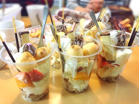 パーティーにぴったり!簡単パフェ♪